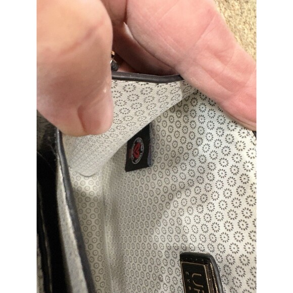 Urban Outfitters Compact Black Mini Handbag – Structured Evening Bag with Handle - Picture 6 of 10